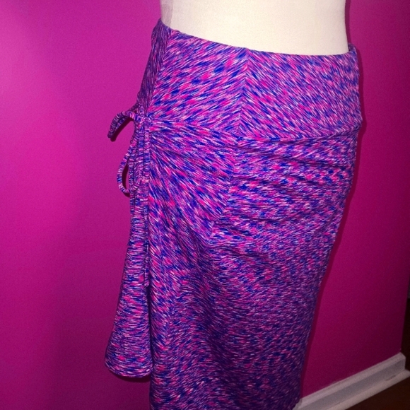 The North Face Ladies Pink/Purple Space Dye Wrap Skirt (Size Small) - Picture 3 of 11